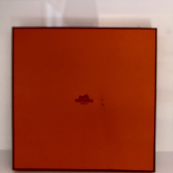 Authentic Hermes silk scarf - Picture 3 of 9